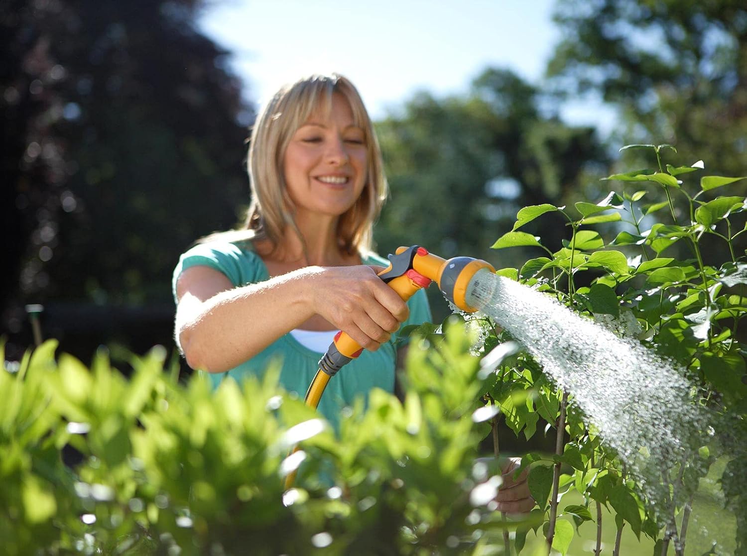 Close-up of the Hozelock spray gun front dial showing the five different spray pattern settings